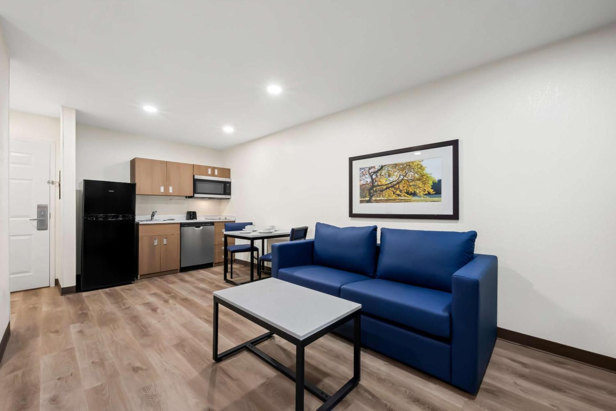 Mainstay Suites Raleigh North Exterior foto